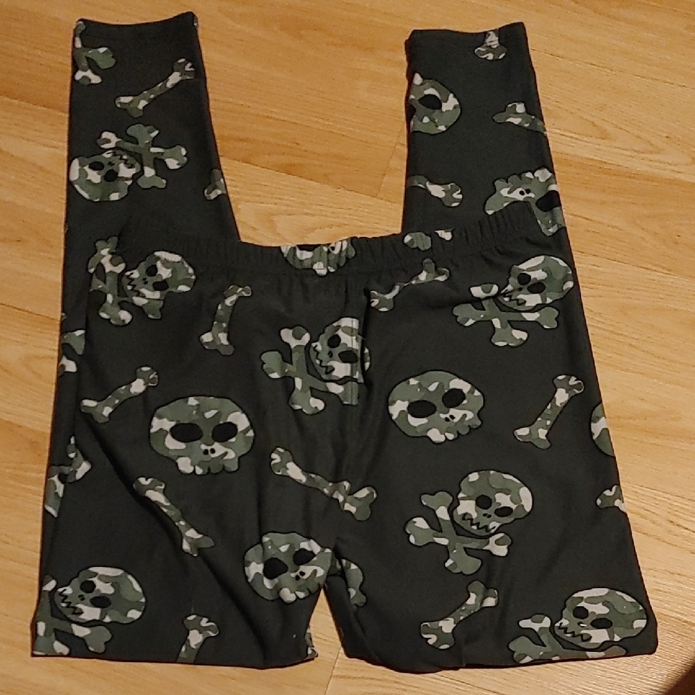 Leggings Depot Kids Skull Print Leggings - Black and Green
